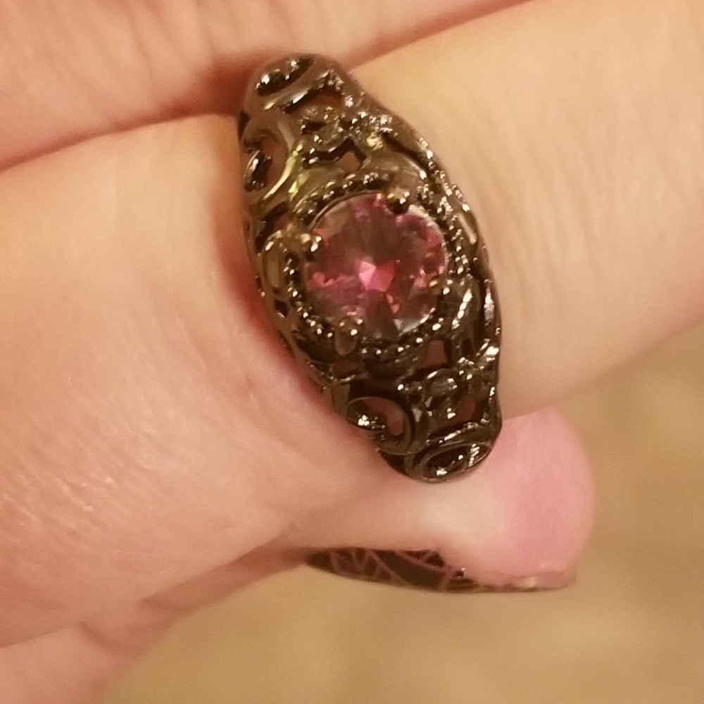 Black and pink womens size 8 ring